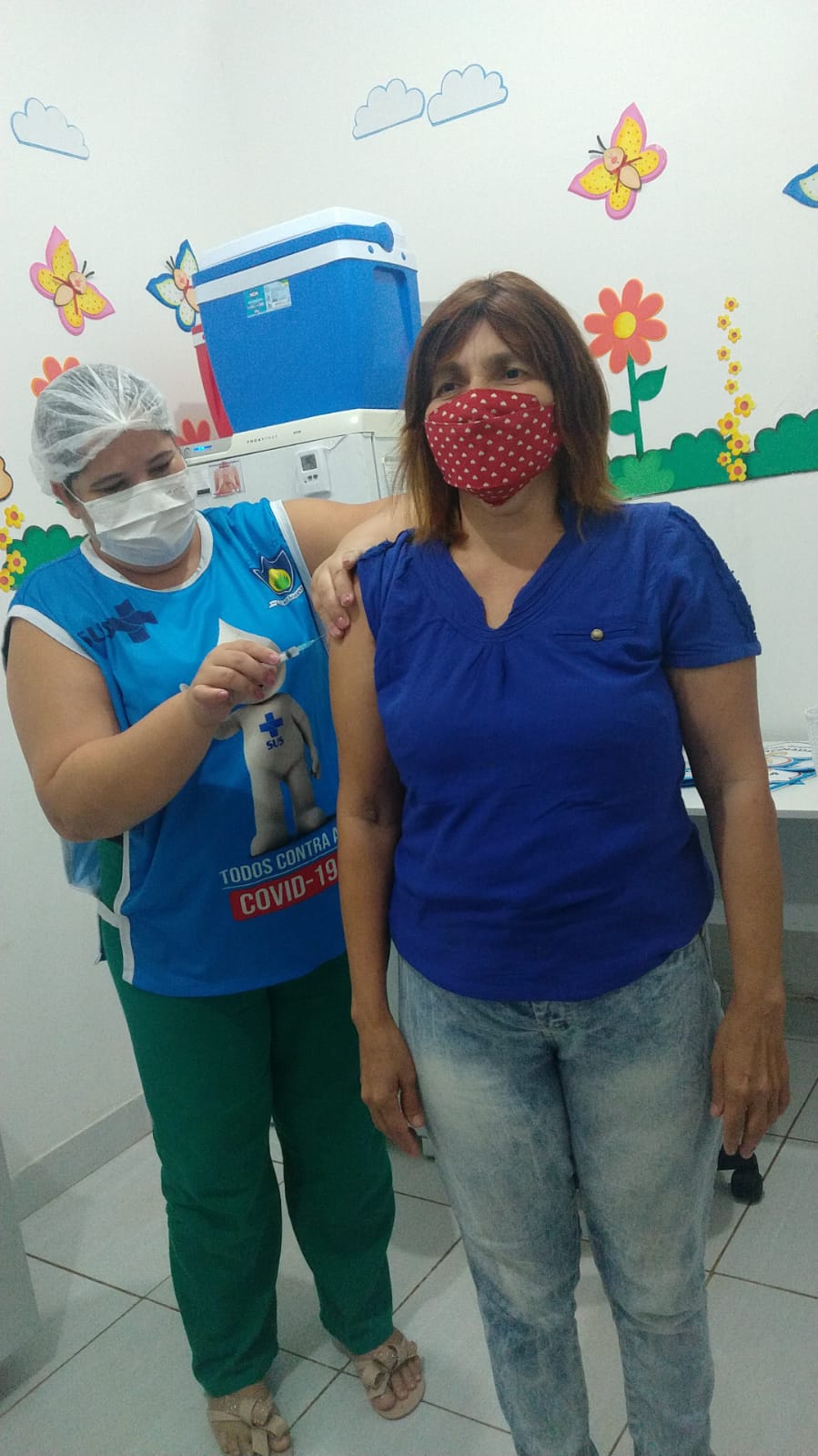 Secretaria Municipal de Saúde: realiza imunização contra COVID- 19